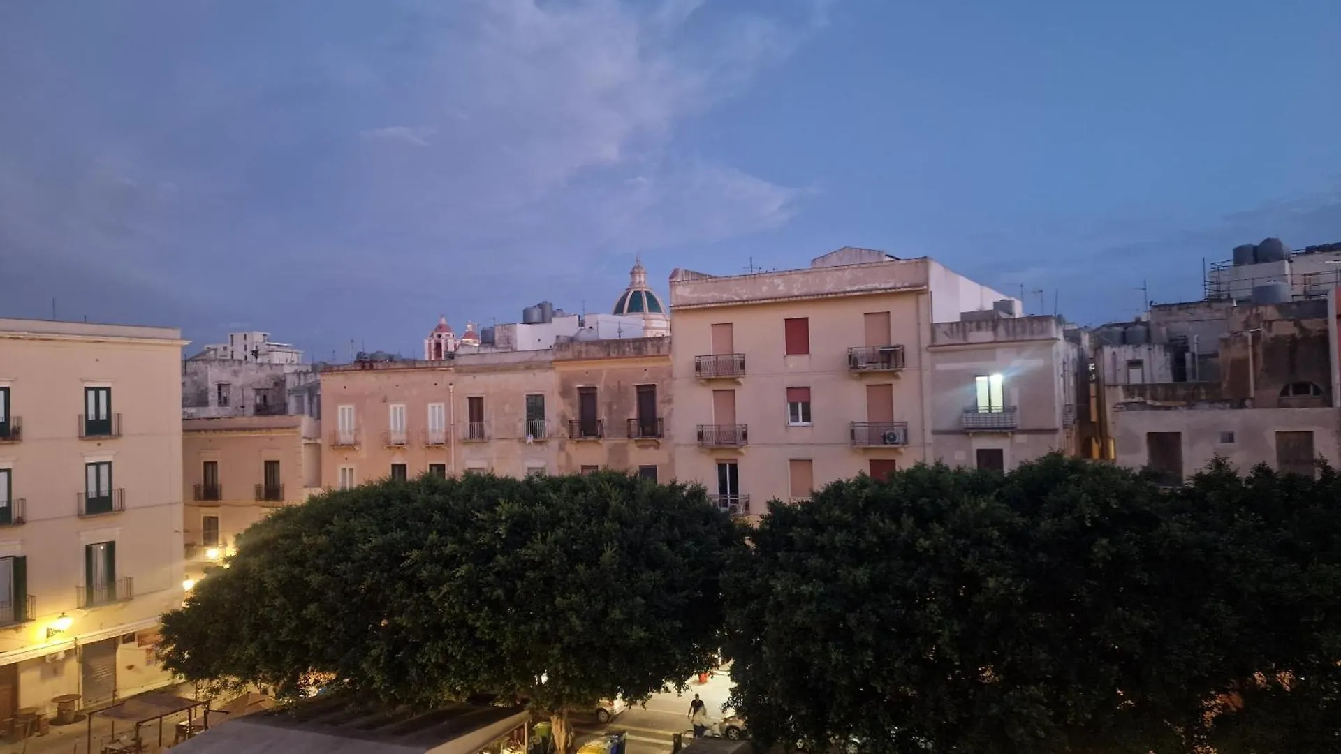 Casanostra11 Centro Citta E Mare Wifi 2 Camere Trapani